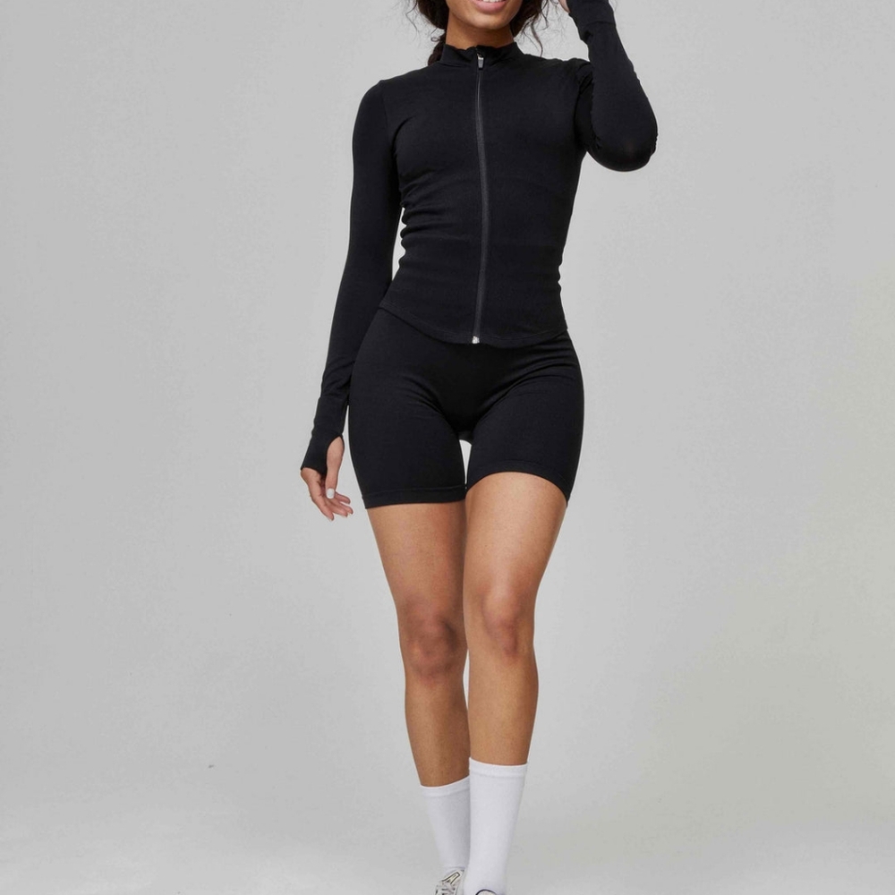 Sefi Timeless 5 inch Short - Jet Black